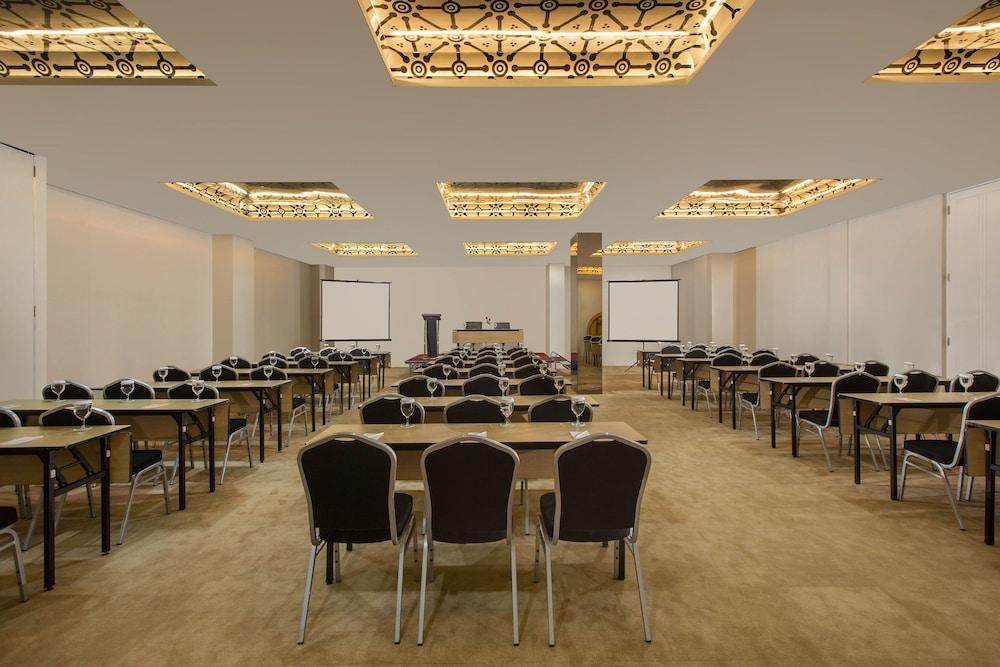 Khas Tugu Hotel Jogyakarta Zewnętrze zdjęcie