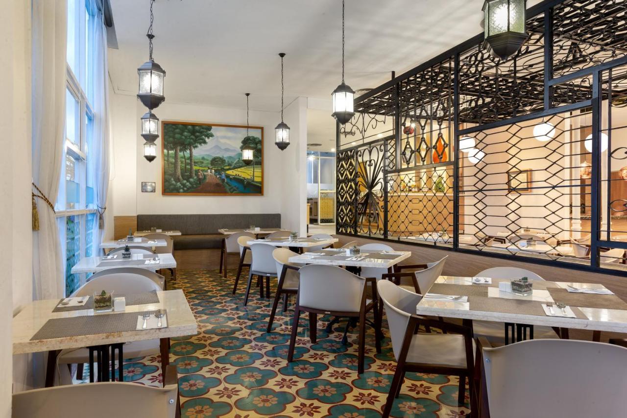 Khas Tugu Hotel Jogyakarta Zewnętrze zdjęcie